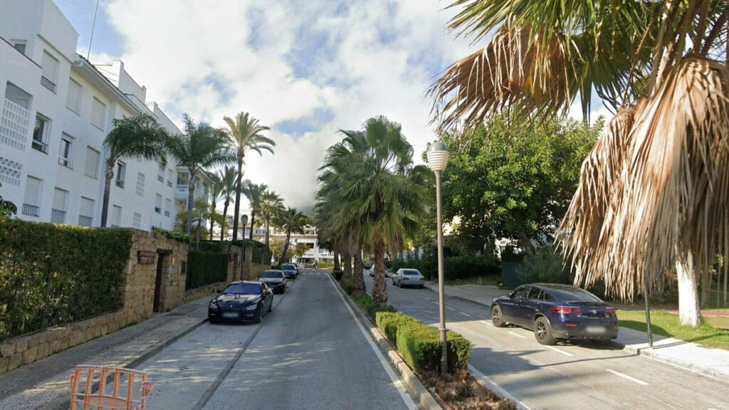 Middle Floor Apartment Marbella Málaga - image 7