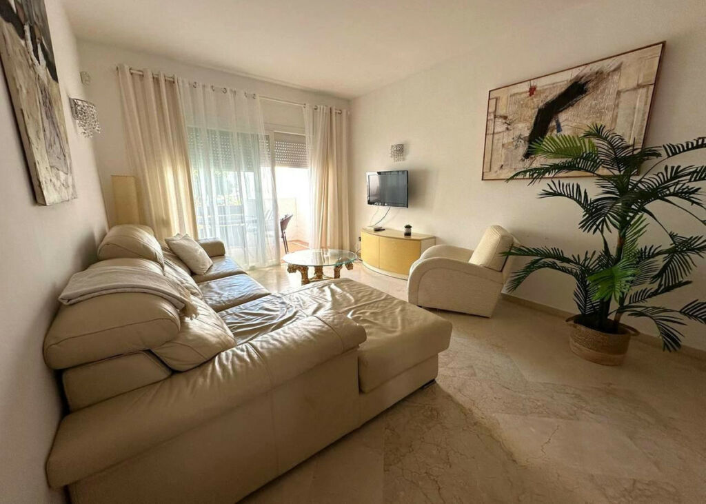 Ground Floor Apartment Estepona Málaga - image 7