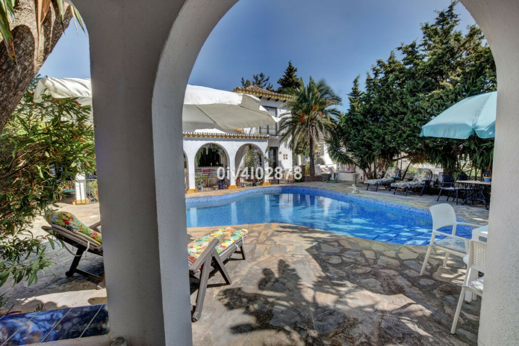 Detached Villa Benalmadena Pueblo Málaga - image 7