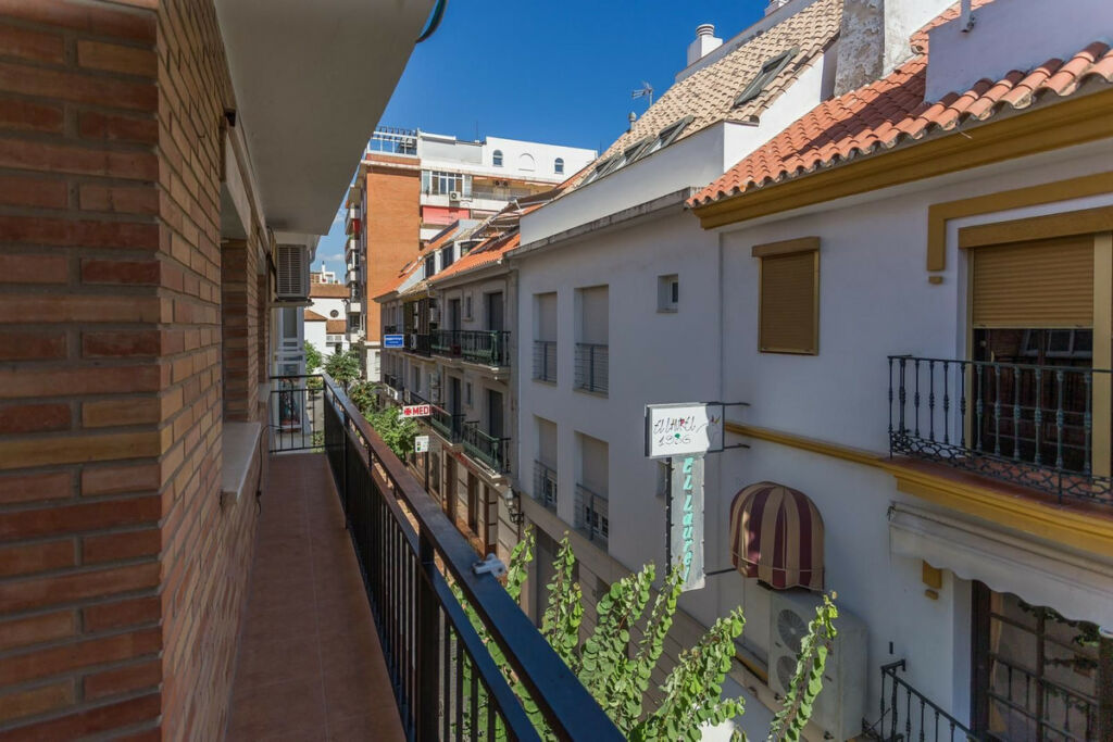 Middle Floor Apartment Fuengirola Málaga - image 7