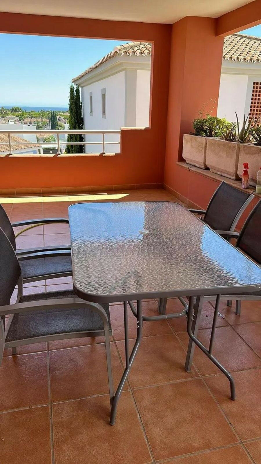 Middle Floor Apartment El Paraiso Málaga - image 7