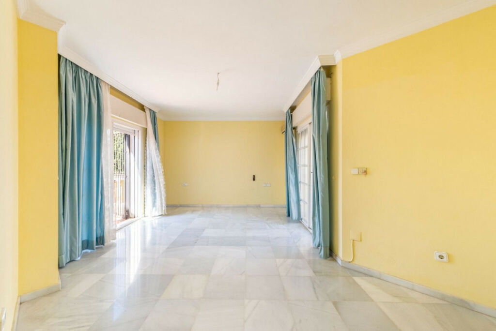 Detached Villa Marbella Málaga - image 7