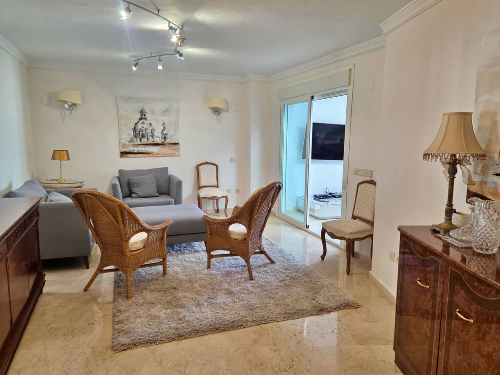 Penthouse Duplex Puerto Banús Málaga - image 7