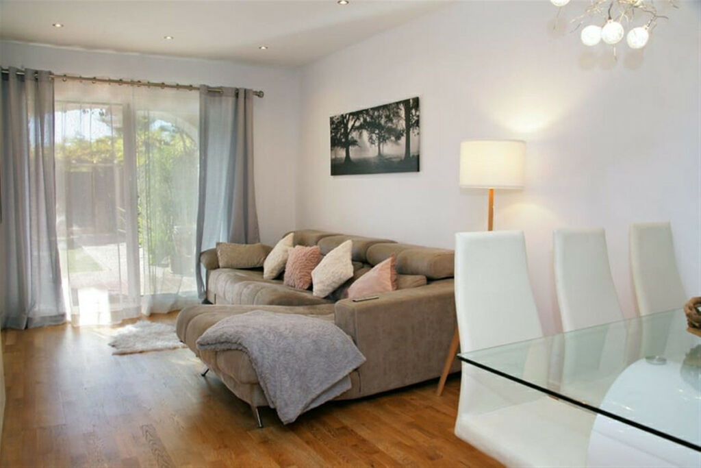 Ground Floor Apartment Selwo Málaga - image 7