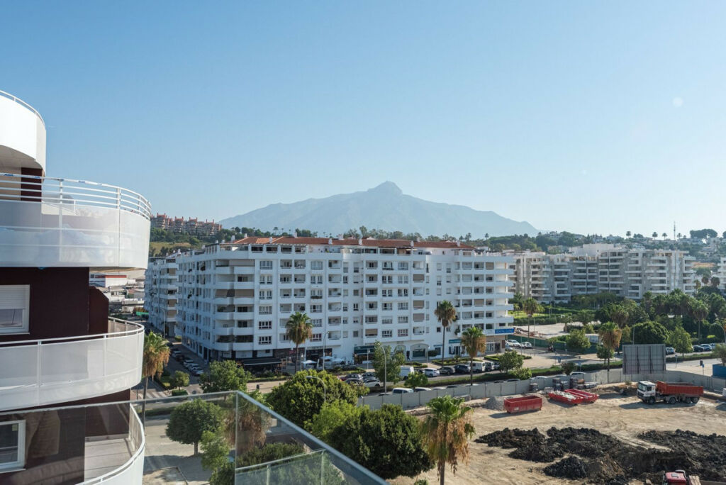 Penthouse Nueva Andalucía Málaga - image 7