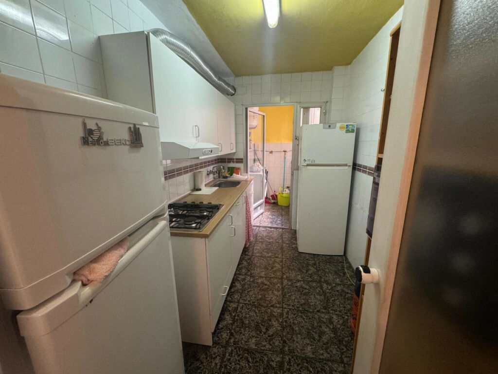Middle Floor Apartment Torrevieja Alicante - image 7