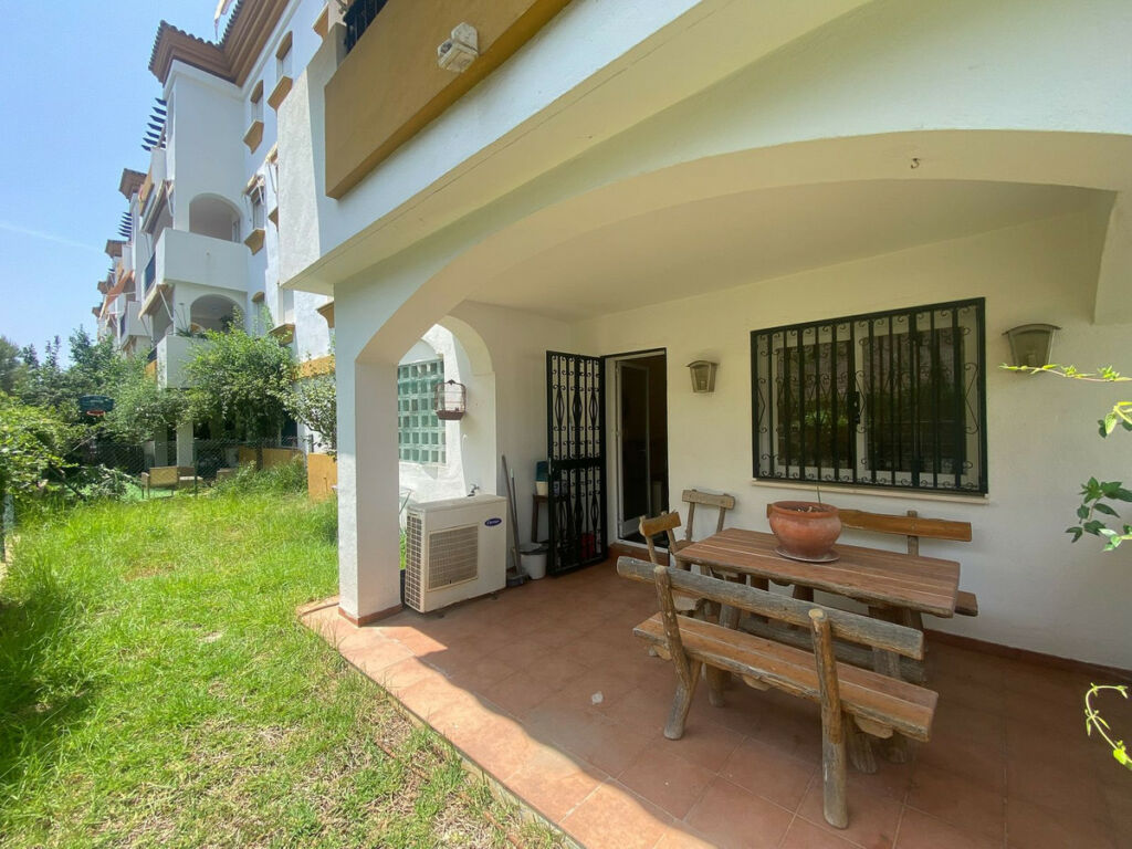 Ground Floor Apartment Nagüeles Málaga - image 7