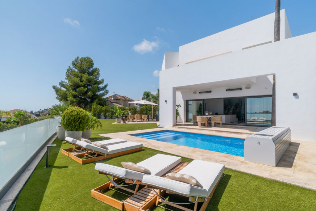 Detached Villa Benahavís Málaga - image 7