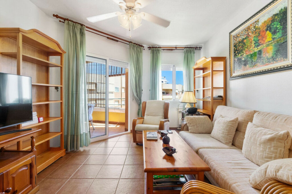 Middle Floor Apartment Campoamor Alicante - image 7