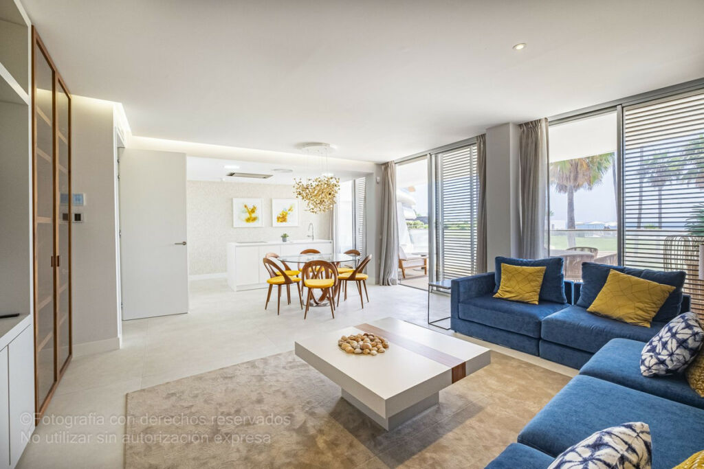 Middle Floor Apartment Estepona Málaga - image 7