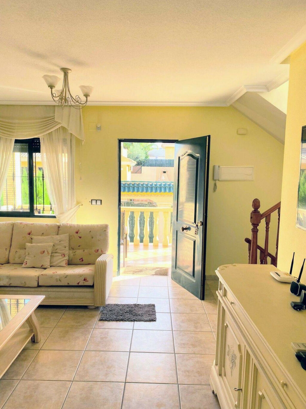 Townhouse Villamartin Alicante - image 8