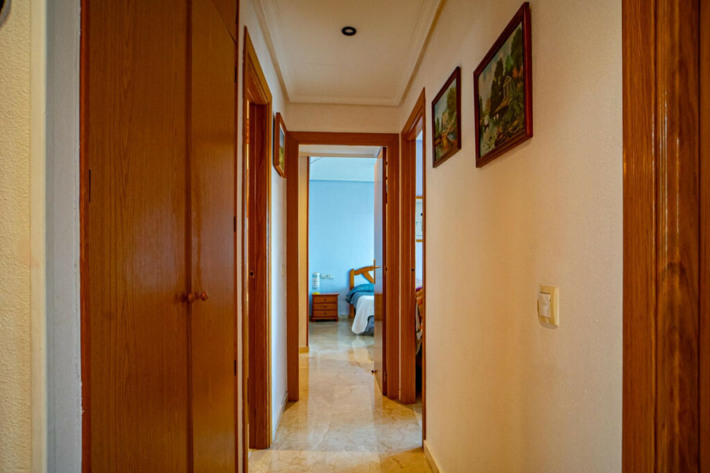 Middle Floor Apartment Benidorm Alicante - image 8