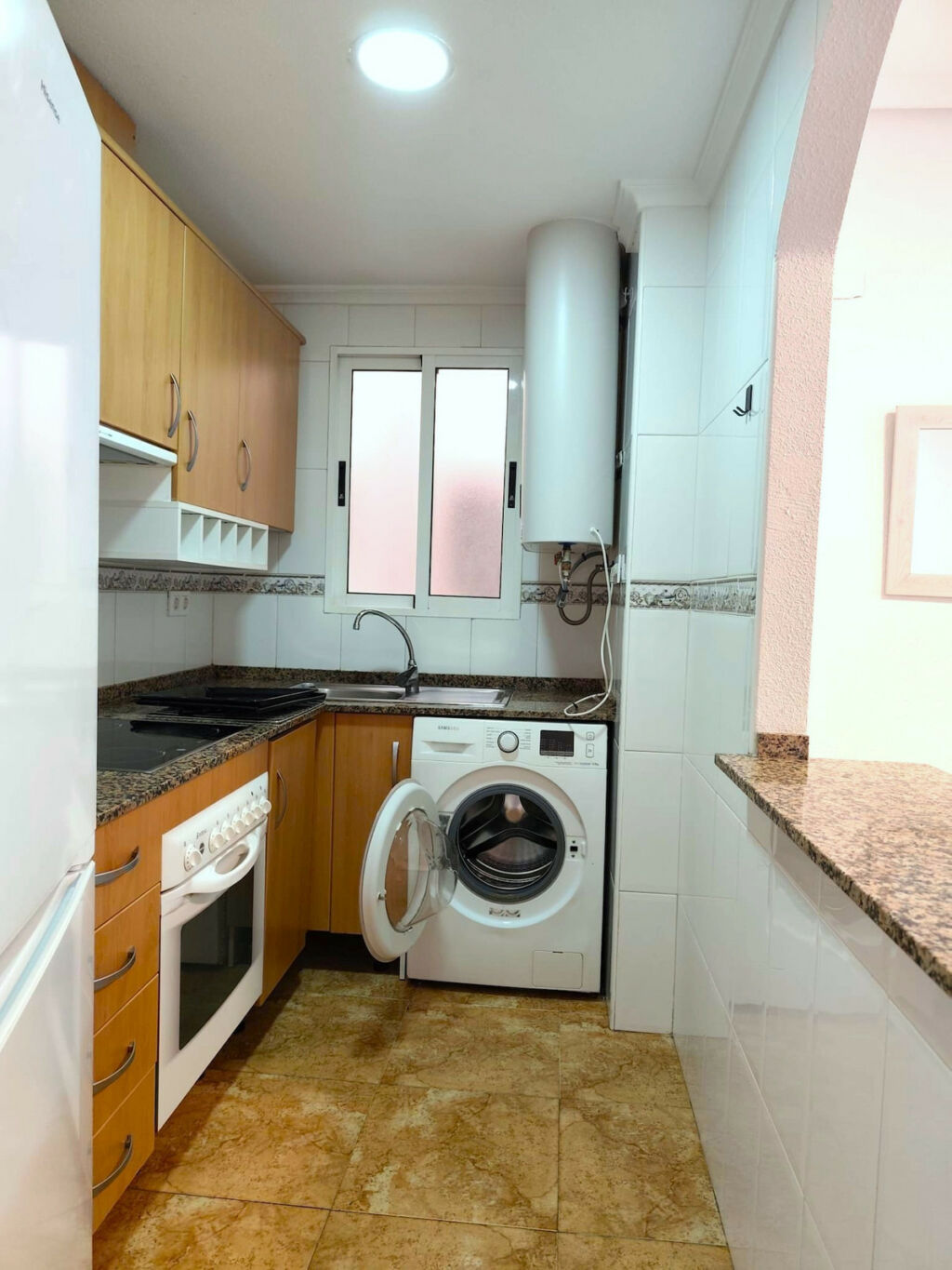 Middle Floor Apartment Torrevieja Alicante - image 8