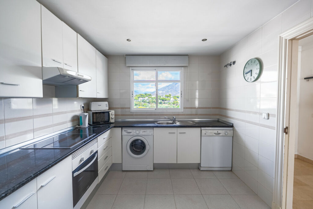 Duplex Nueva Andalucía Málaga - image 8
