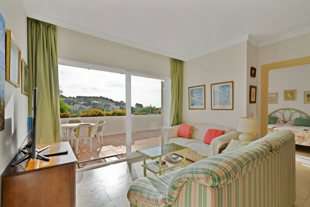 Ground Floor Apartment Benahavís Málaga - image 8