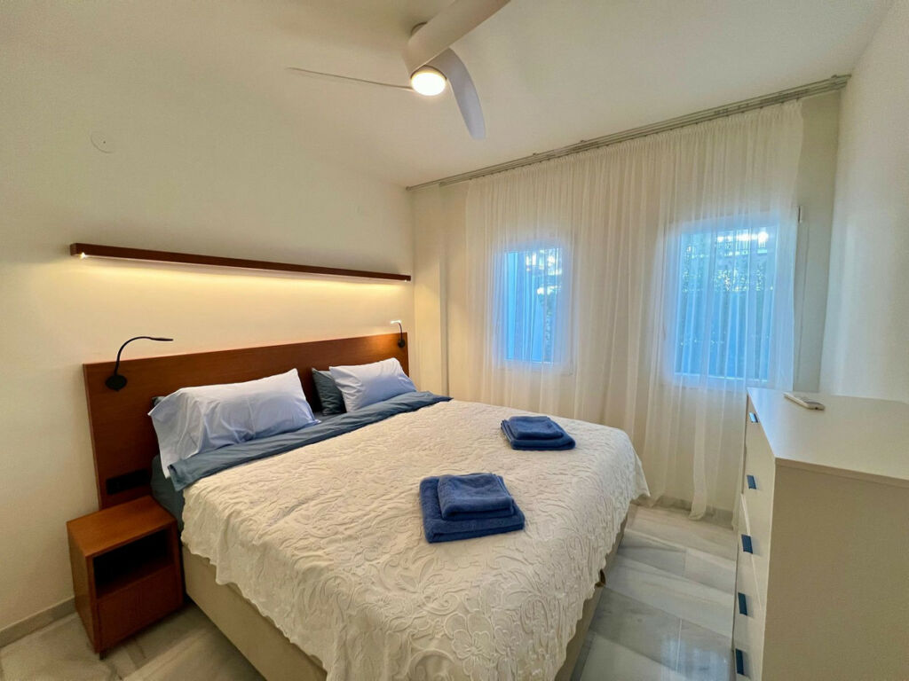 Ground Floor Apartment The Golden Mile Málaga - image 8
