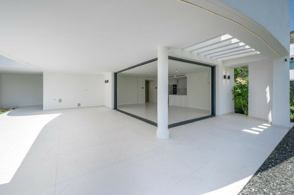 Ground Floor Apartment Ojén Málaga - image 8
