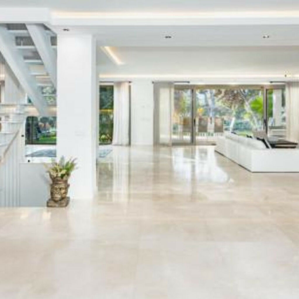 Detached Villa Marbella Málaga - image 8