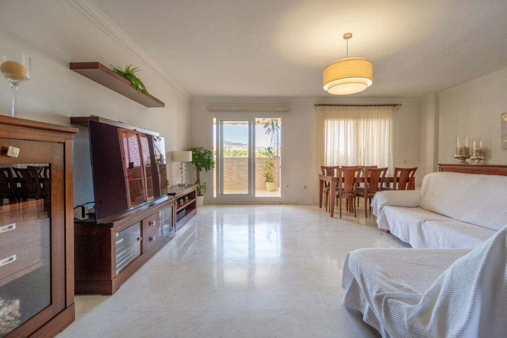 Penthouse Torrequebrada Málaga - image 8