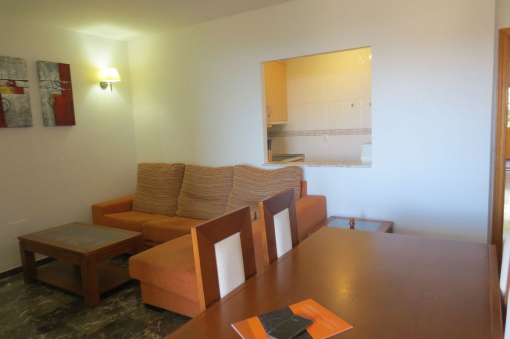 Middle Floor Apartment Fuengirola Málaga - image 8