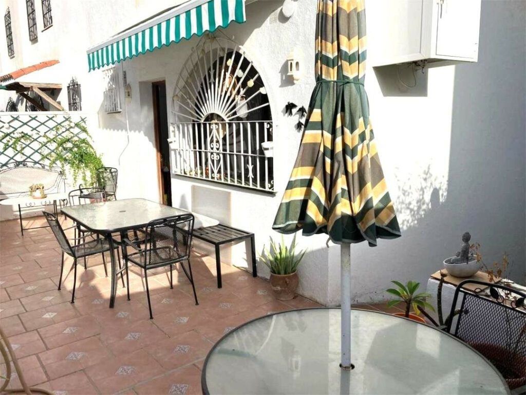 Semi-Detached House La Colina Málaga - image 4