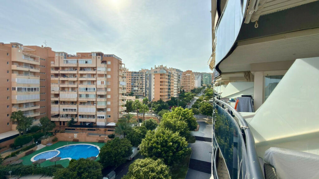 Middle Floor Apartment Villajoyosa Alicante - image 8