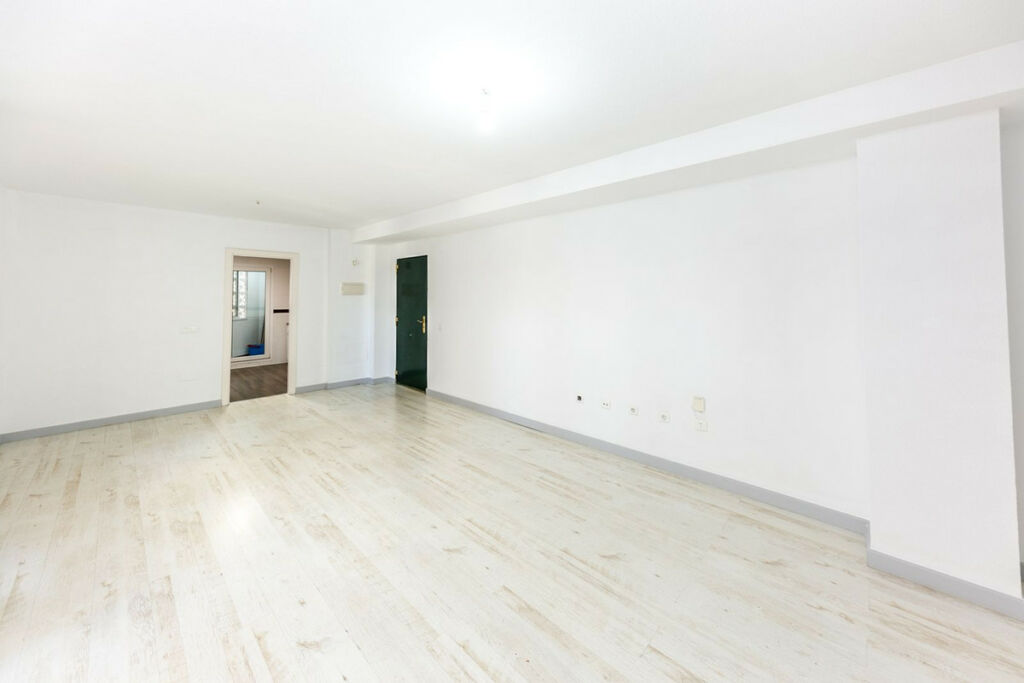 Middle Floor Apartment Torrequebrada Málaga - image 8