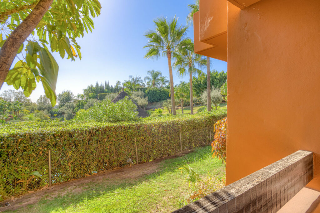 Ground Floor Apartment Nueva Andalucía Málaga - image 8