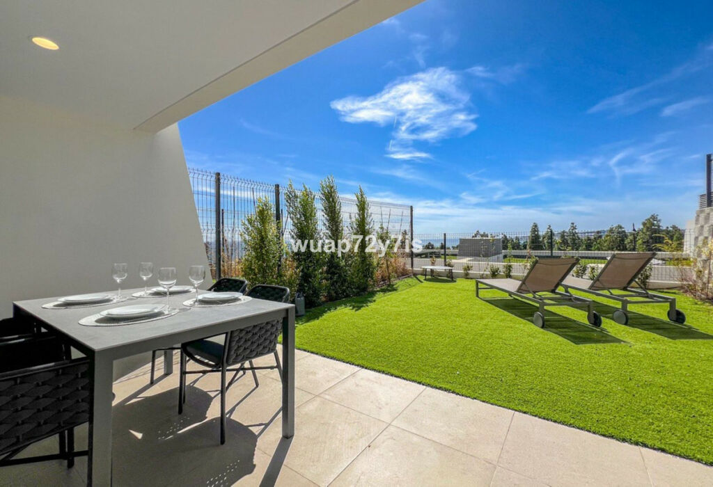 Townhouse La Cala de Mijas Málaga - image 8