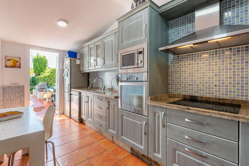 Semi-Detached House Benamara Málaga - image 8