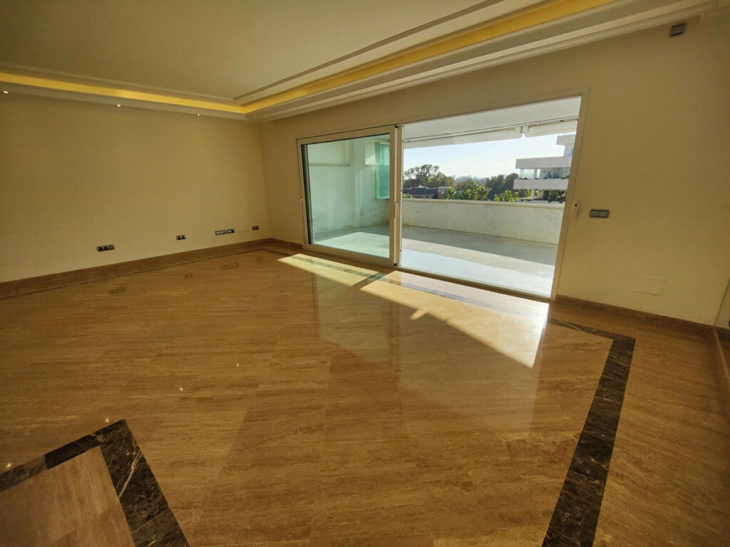 Middle Floor Apartment Marbella Málaga - image 8