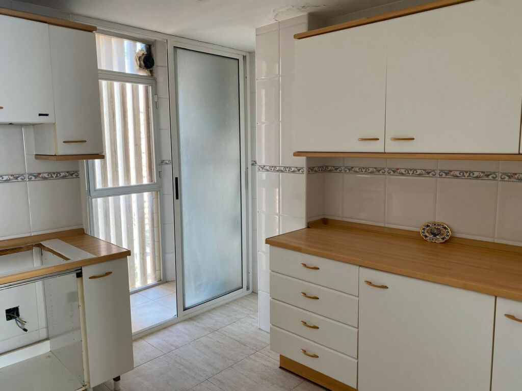 Middle Floor Apartment Benidorm Alicante - image 8