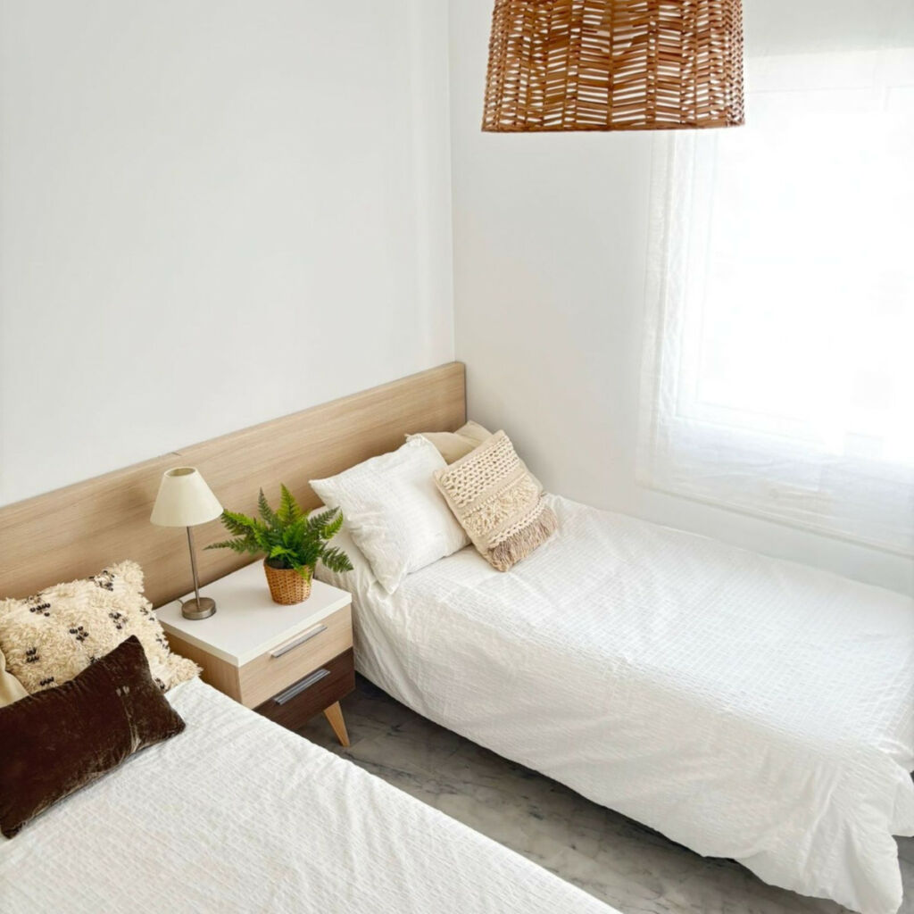 Middle Floor Apartment Estepona Málaga - image 8