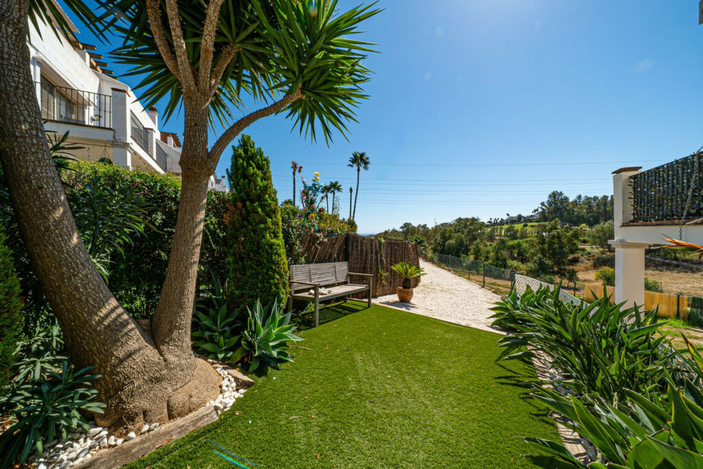Semi-Detached House Estepona Málaga - image 8