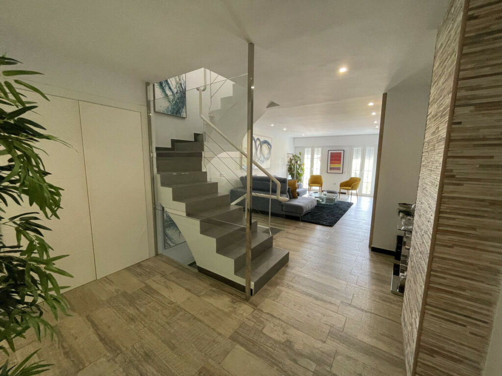 Townhouse Nueva Andalucía Málaga - image 8