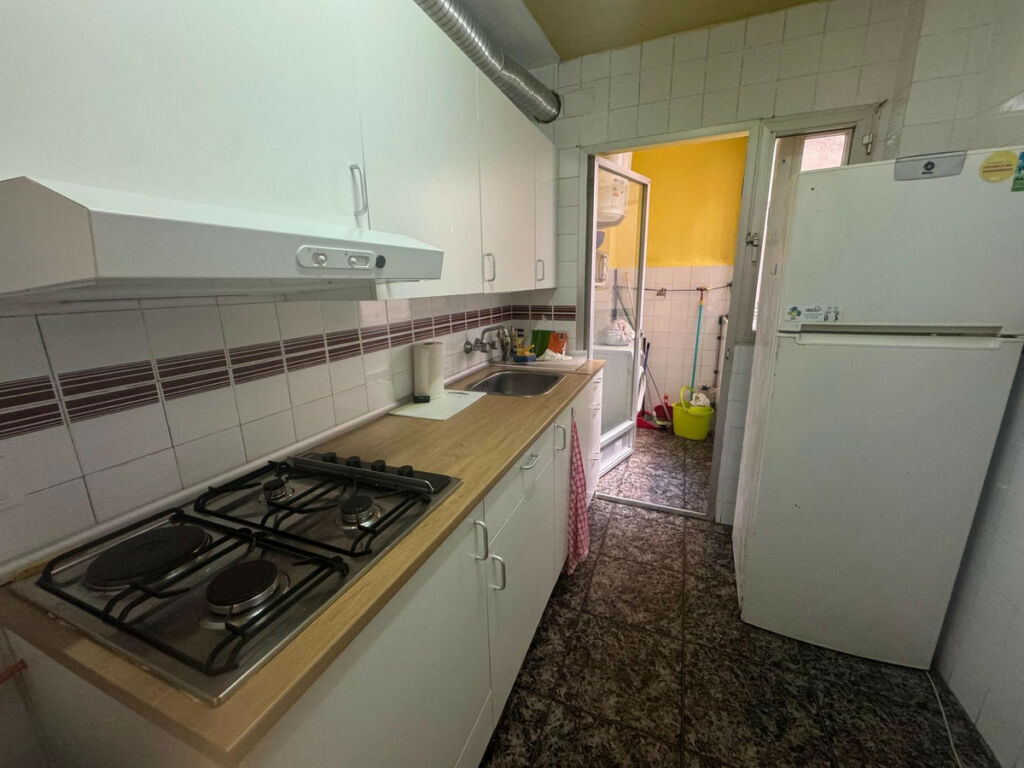 Middle Floor Apartment Torrevieja Alicante - image 8