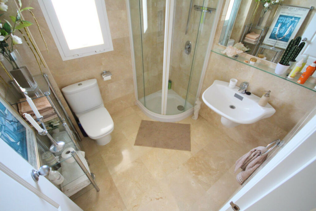 Middle Floor Apartment Riviera del Sol Málaga - image 8