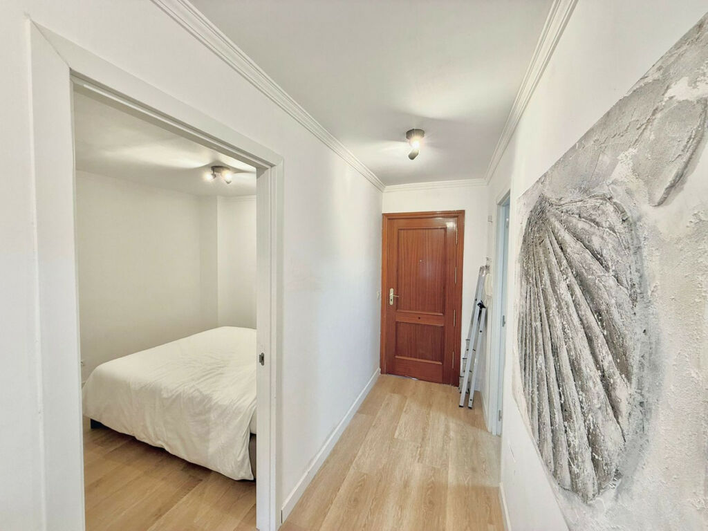 Middle Floor Apartment Fuengirola Málaga - image 8