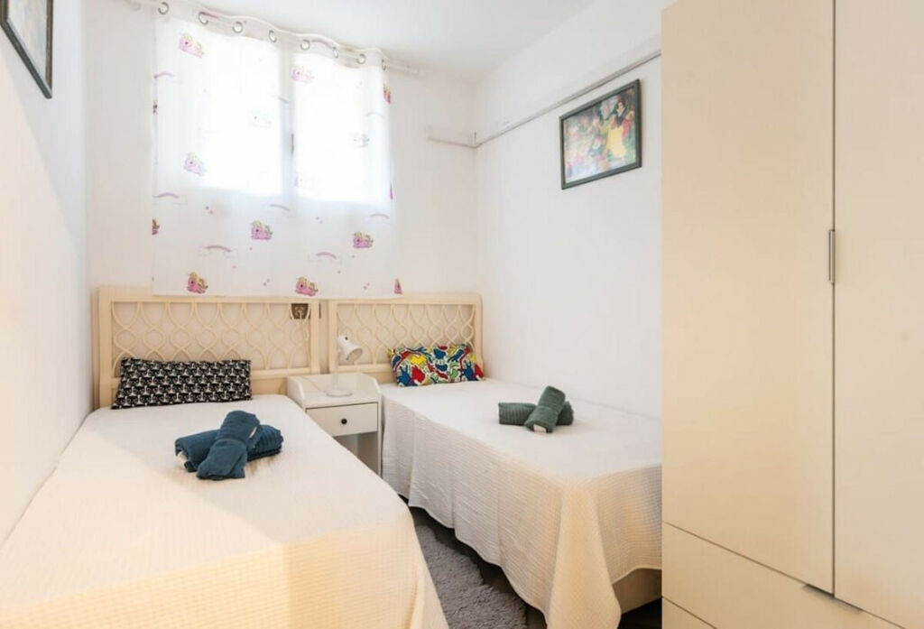 Ground Floor Apartment Puerto de Cabopino Málaga - image 8