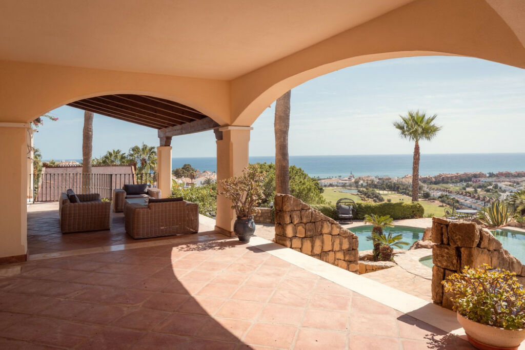 Detached Villa La Duquesa Málaga - image 8