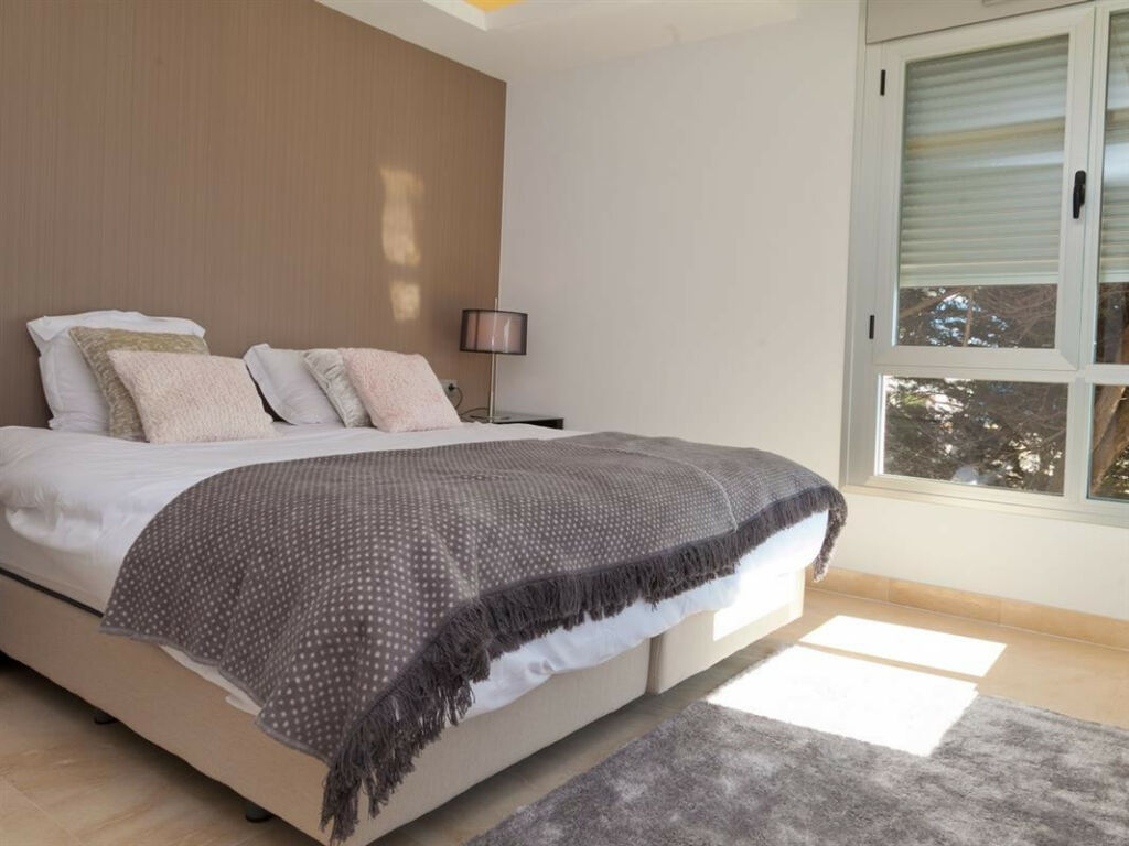 Ground Floor Apartment Estepona Málaga - image 8