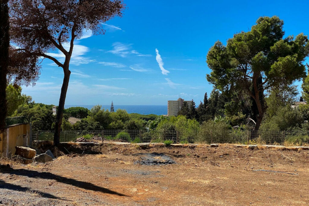 Residential Plot Hacienda Las Chapas Málaga - image 8