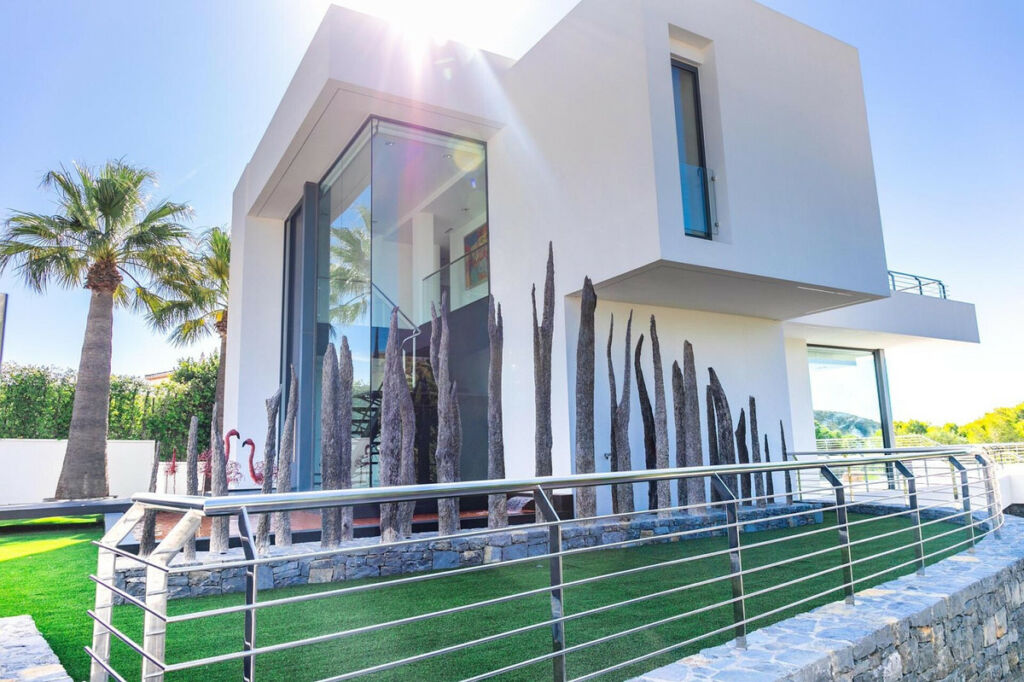 Detached Villa Moraira Alicante - image 8