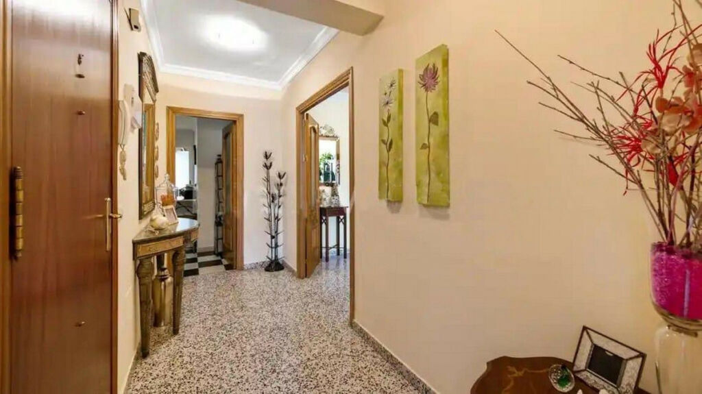 Middle Floor Apartment Estepona Málaga - image 8