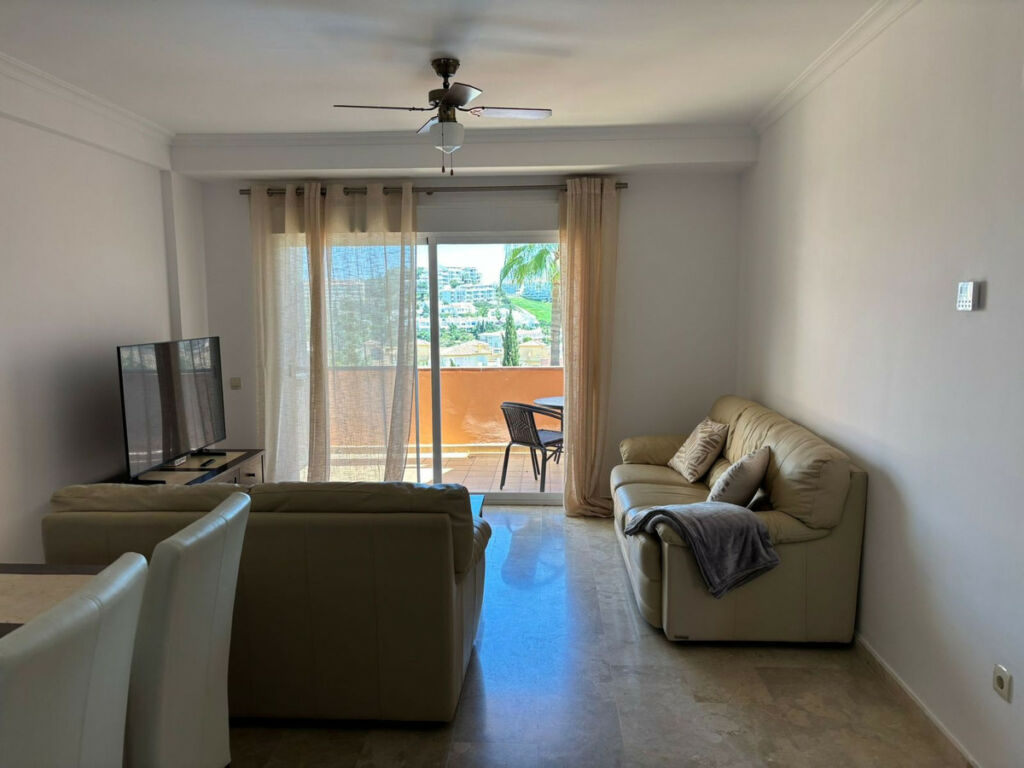 Middle Floor Apartment Riviera del Sol Málaga - image 8