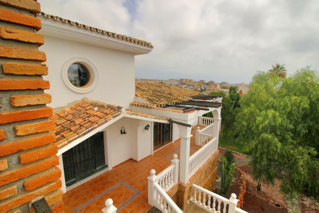 Detached Villa Benalmadena Málaga - image 8
