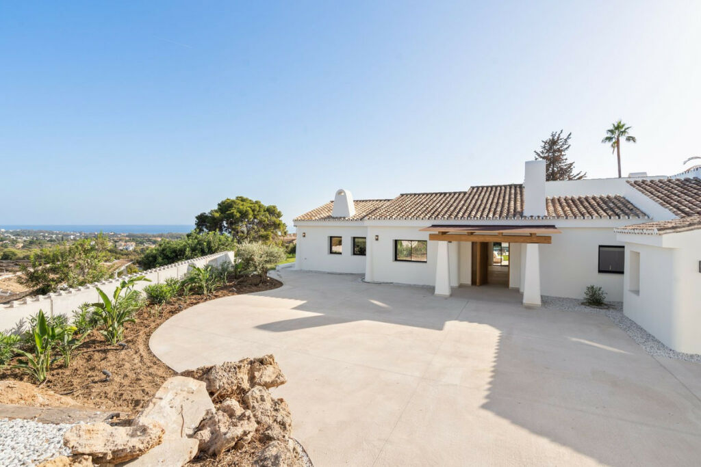 Detached Villa El Rosario Málaga - image 8