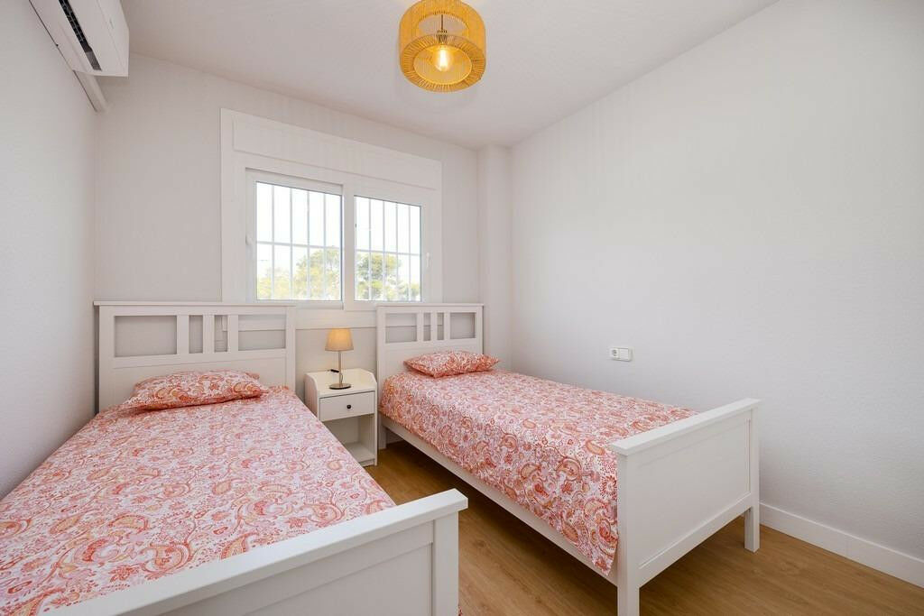Middle Floor Apartment Campoamor Alicante - image 8