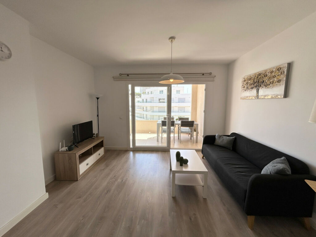Middle Floor Apartment Nueva Andalucía Málaga - image 8