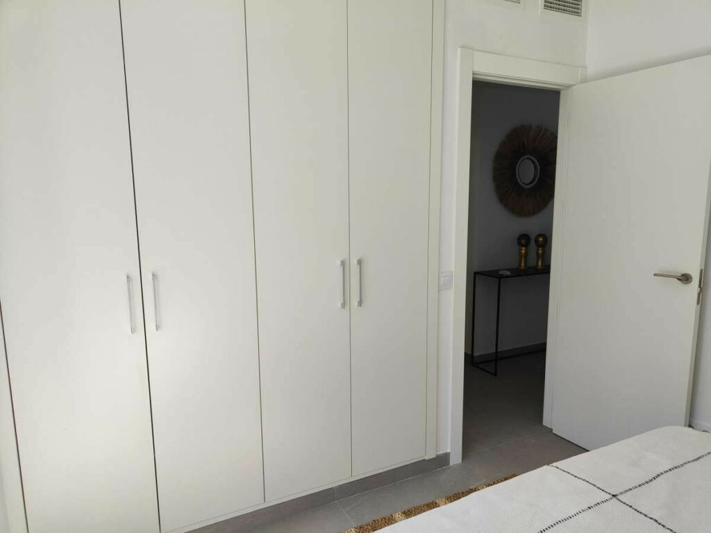 Middle Floor Apartment Denia Alicante - image 8